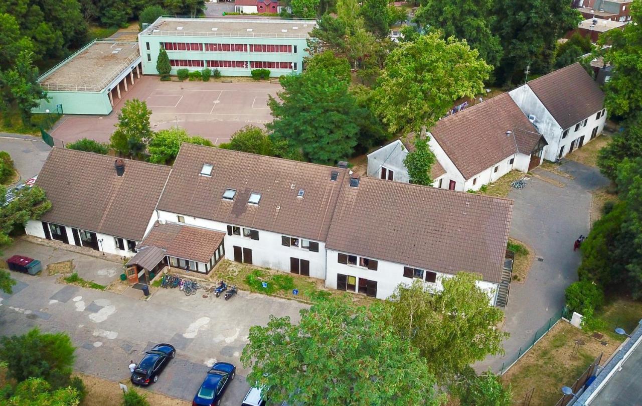 Hotel Pincevent La Queue-en-Brie Экстерьер фото